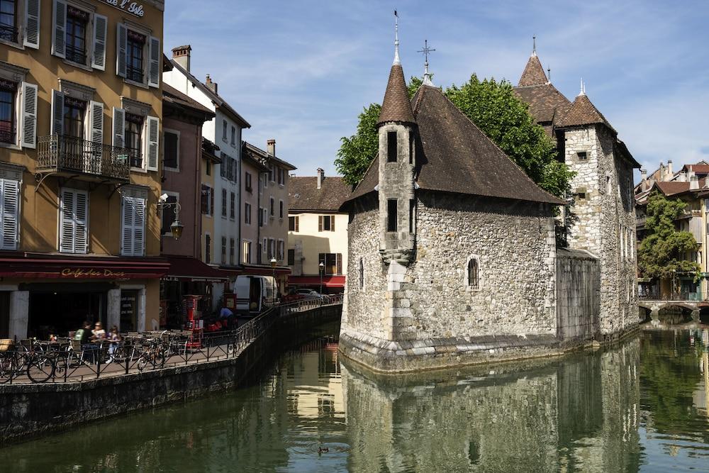 Greet Hotel Annecy Cran-Gevrier Экстерьер фото